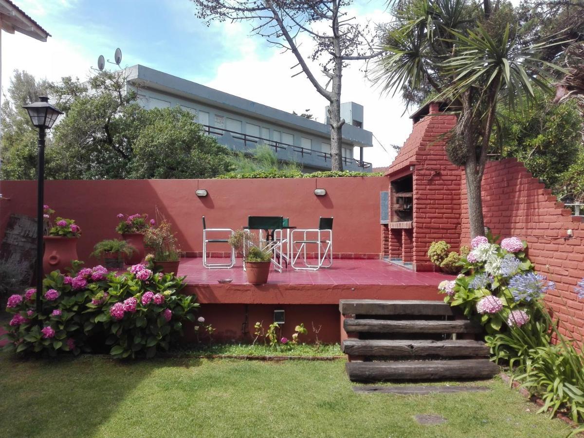 Posada De La Villa Villa Gesell Buitenkant foto