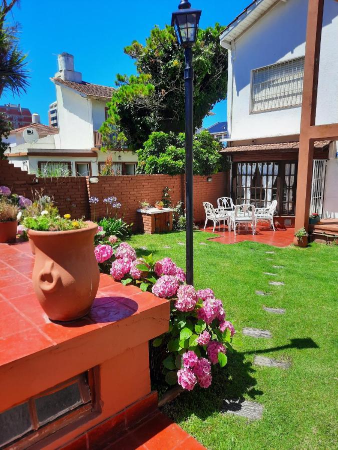 Posada De La Villa Villa Gesell Buitenkant foto