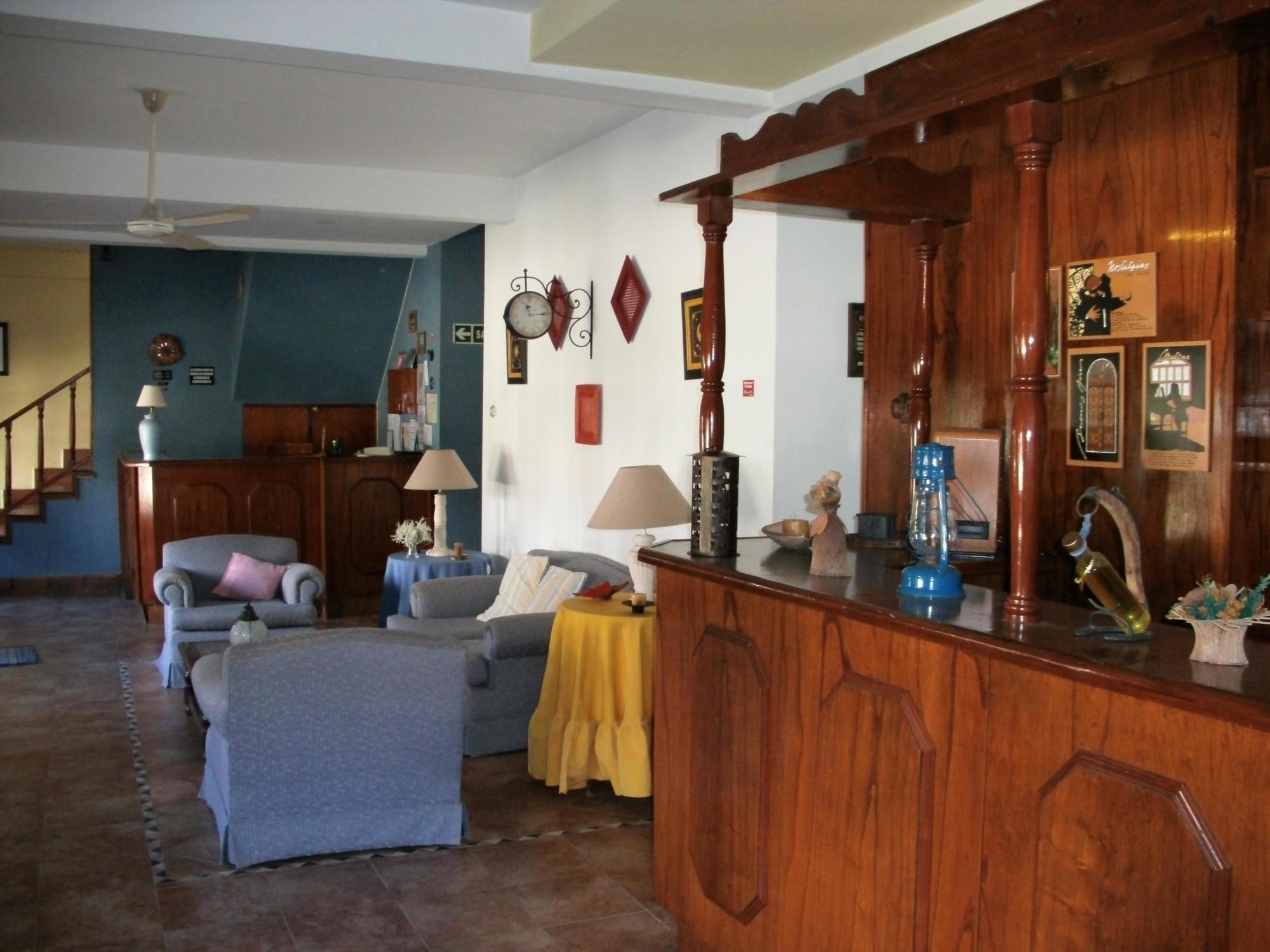 Posada De La Villa Villa Gesell Buitenkant foto