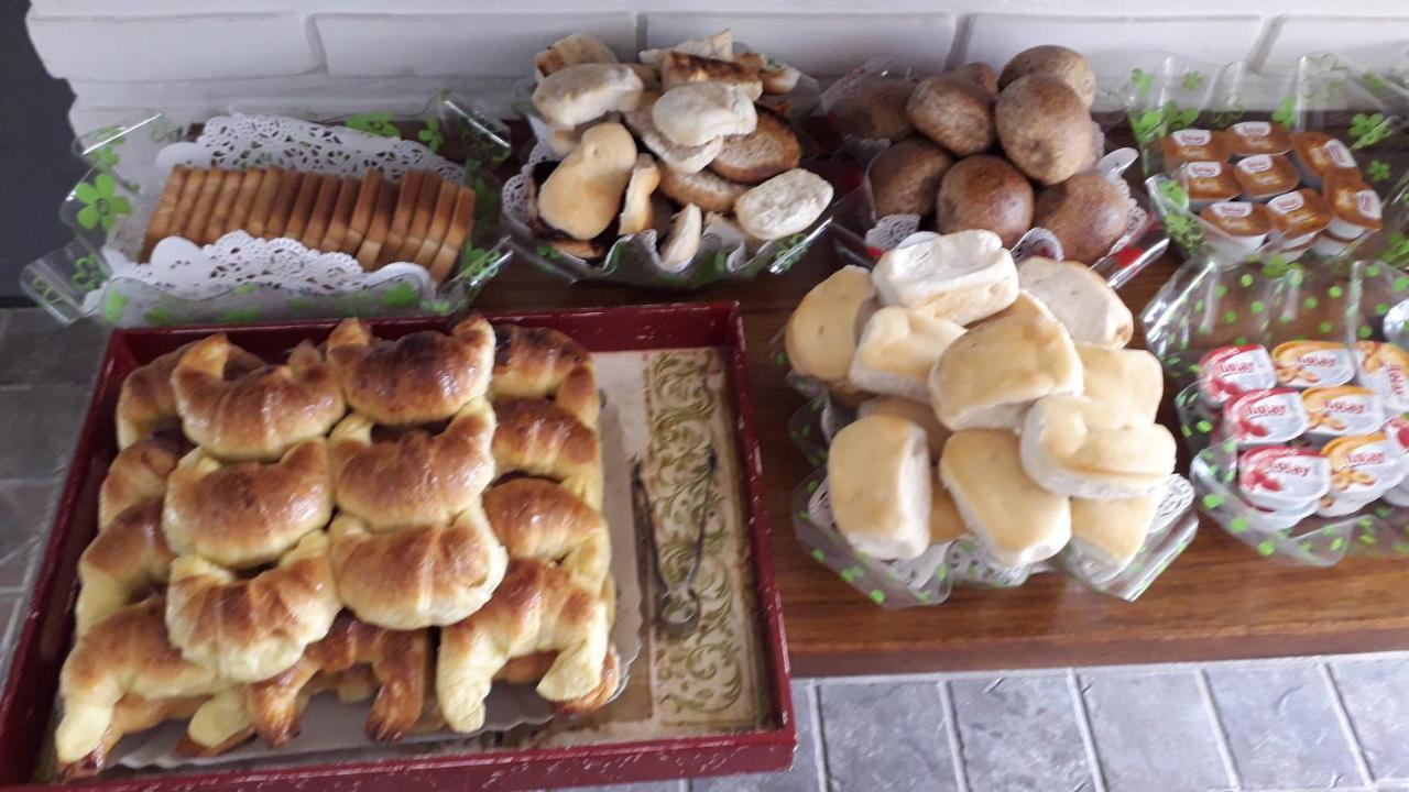 Posada De La Villa Villa Gesell Buitenkant foto